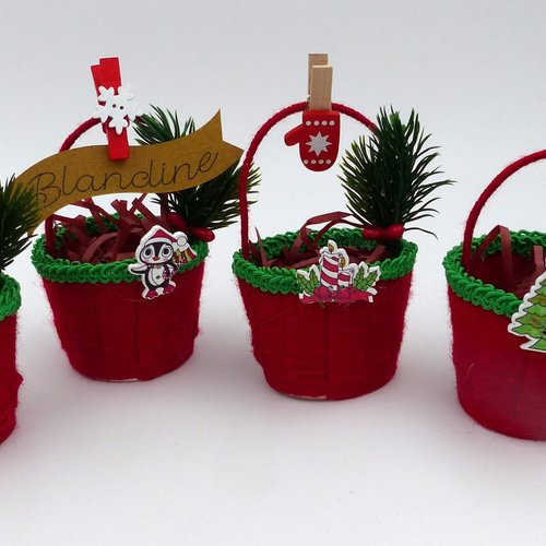 Lot de 4 petits paniers invites rouge pour repas de noel - cadeau invites