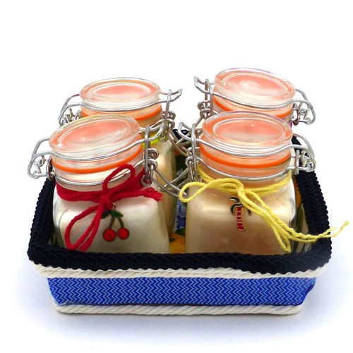 4 bougies cire de soja en bocaux dans un plateau style vide poche
