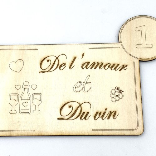 Enveloppe en bois "vous avez un message" pour la saint valentin : de l'amour et du vin