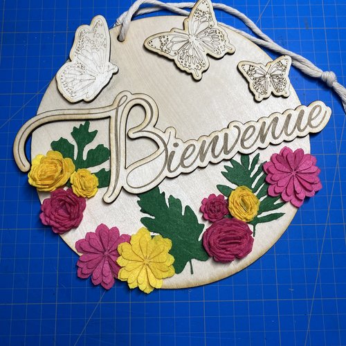 Panneau de bienvenue de forme ronde à accrocher - modele bois brut