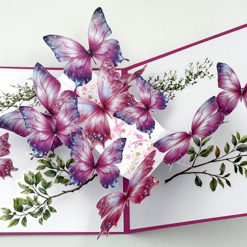 Carte pop up papillons dans les tons roses avec enveloppe assortie