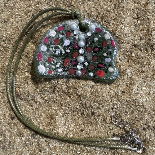 Collier verre poli