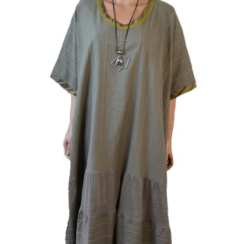 Jolie robe tunique longue couleur olive kaki style bohémien bohème décontracte casuel