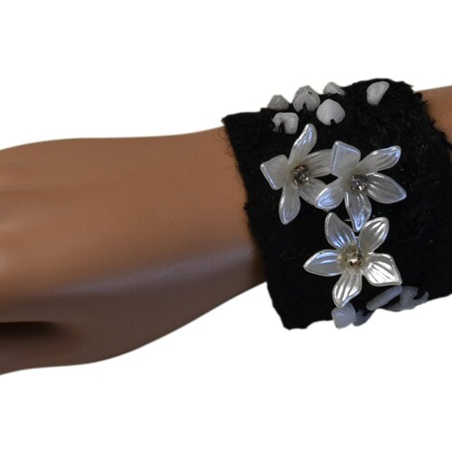 Bracelet-manchette unique et original bracelet en laine feutre noir  style bohémien, vintage,  bracelet en laine feutre unique art deco