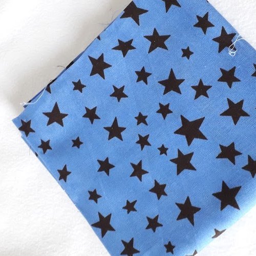 Tissu coton étoiles 50 x 50 cm bleu/marron