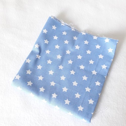 Tissu coton étoiles 50 x 50 cm bleu