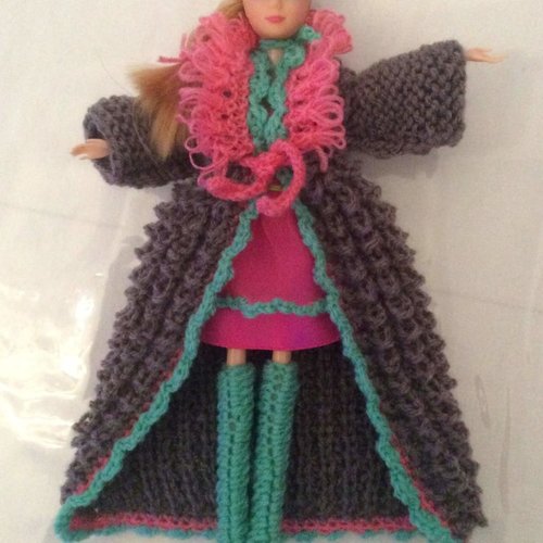 Manteau  en tricot pour poupée barbie t30cm