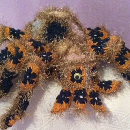 Grande l'araignée au crochet( style fleur africaine).modèle unique.