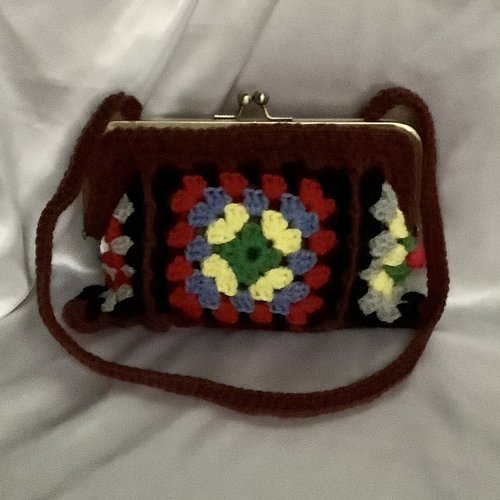 Chic petit sac - pochette au crochet fait main,style multicolore à carré grand mère ,pour femme