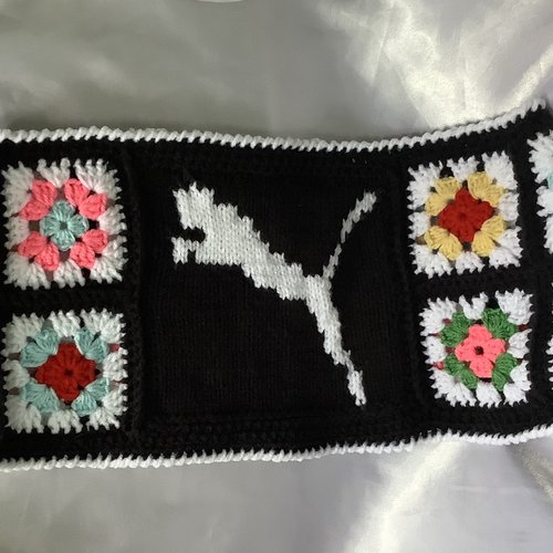Top - bustier ,dentelles multicolore au crochet  ,acrylique doux  , style boho,hippie à carré , crochet fait main