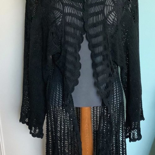 Chic et élégante veste -cardigan dentelles noire pour dame t unique(42-46)