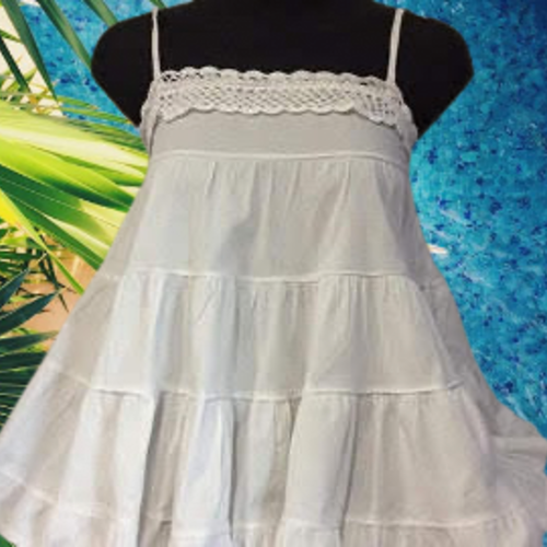 Chic robe- tunique coton 100% avec décor bordures au crochet fait main , pour fille,petite femme t34-36