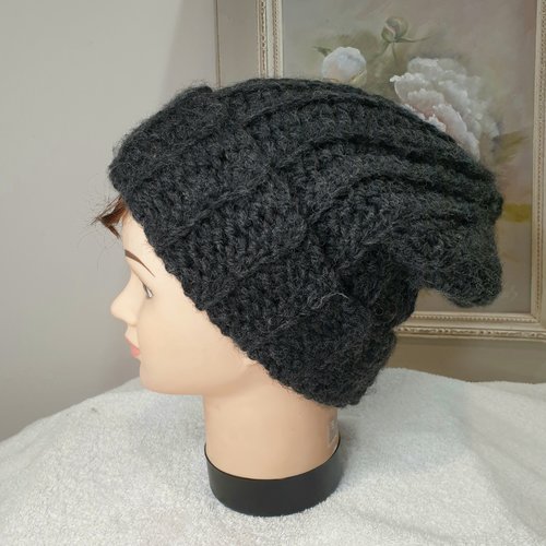 Bonnet homme en acrylique et laine tricoté au crochet