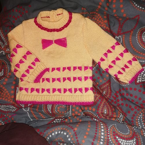 Pull bébé tricoté main taille 2 ans