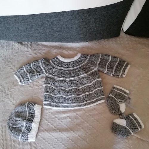 Ensemble naissance tricoté main