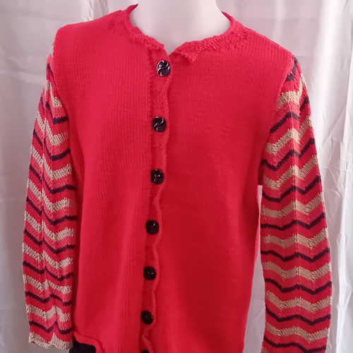Gilet rouge et rayé t. 8 ans tricoté main