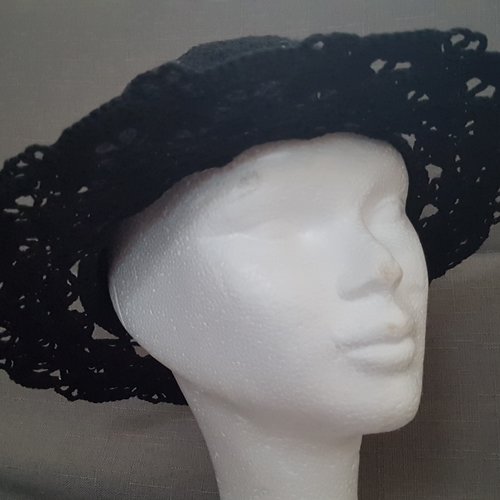 Chapeau noir au crochet country t. 54/56