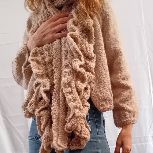 Étole pour femme beige, écharpe femme originale, tricotée à la main, en laine et mohair, fil brillant et doux, esprit créateur