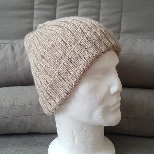 Bonnet homme en côtes à revers, tricoté main, en laine, polyamide et acrylique