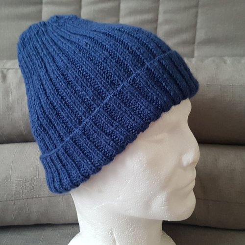 Bonnet homme en côtes à revers, tricoté main, en laine, polyamide et acrylique
