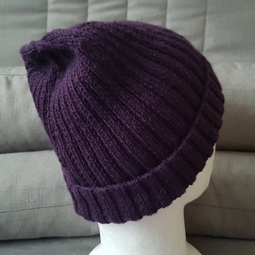 Bonnet homme en côtes à revers, tricoté main, en laine, polyamide et acrylique