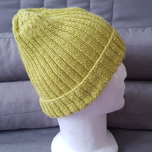 Bonnet homme en côtes à revers, tricoté main, en laine, polyamide et acrylique