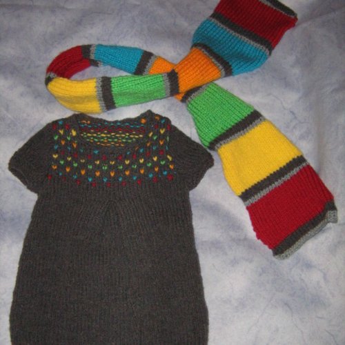 Robe et écharpe assortie t. 3 mois tricotées main