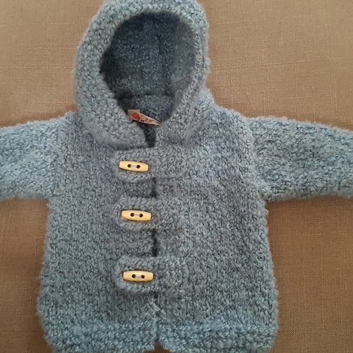 Veste à capuche bleue pour bébé au tricot fait main - 3 tailles - très douce et chaude