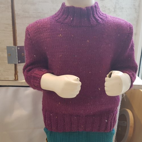 Pull prunelle manches courtes tricoté main