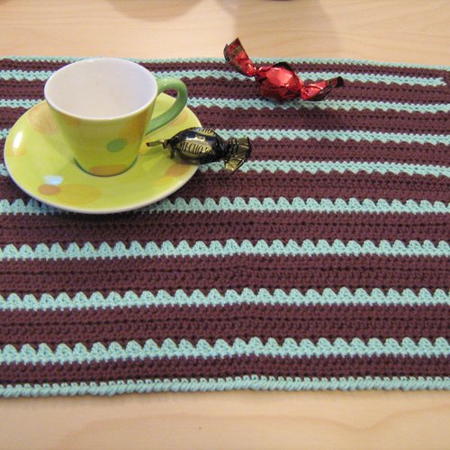 Set de table au crochet, seul ou en lot, marron et vert, esprit vintage 70, fait à la main, en coton, 30 x 40 cm, pièces uniques