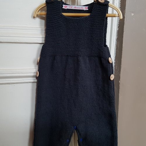Salopette bleu marine, taille 6 mois, tricotée à la main