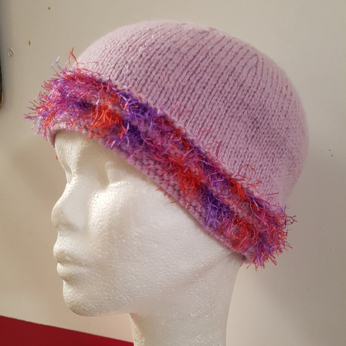 Bonnet pour bébé, rose au tricot, fait à la main, en acrylique, avec volant, décoration fourrures