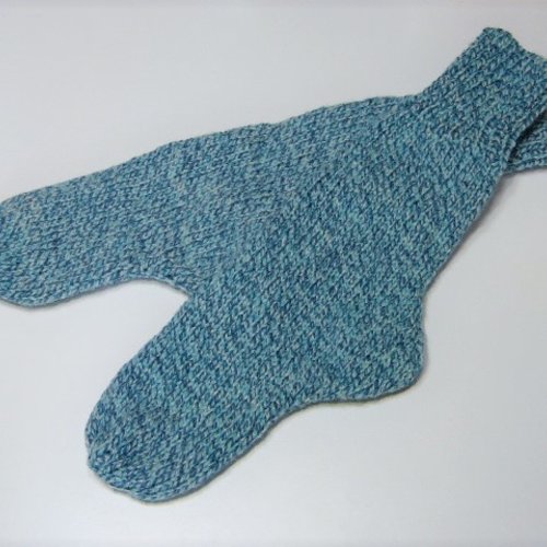 Chaussette en laine bleu tricoté main ( p 40 /42)