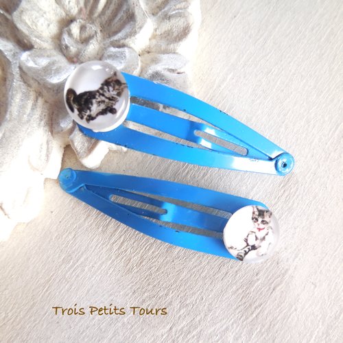 2 mini barrettes clips métal bleu cabochon chat