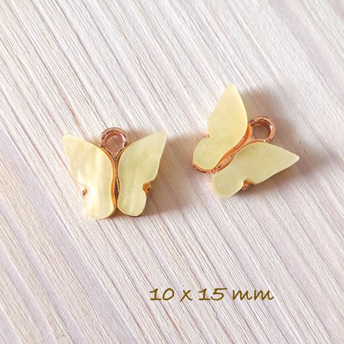 2 pendentifs papillon jaune pâle - breloques - charms