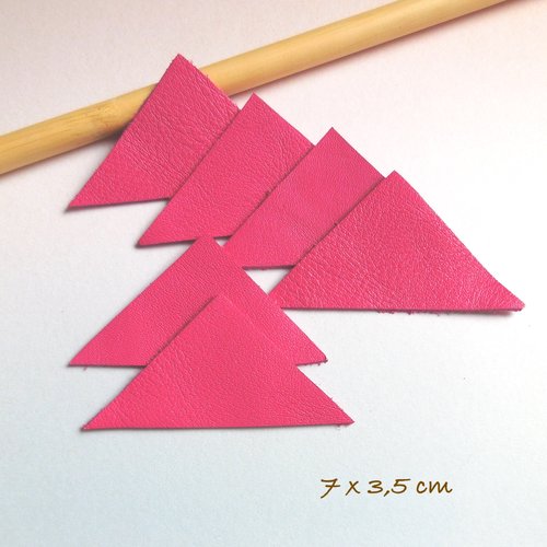 6 triangles de cuir fuchsia