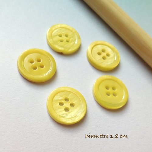 5 boutons jaune nacre véritable - 18 mm
