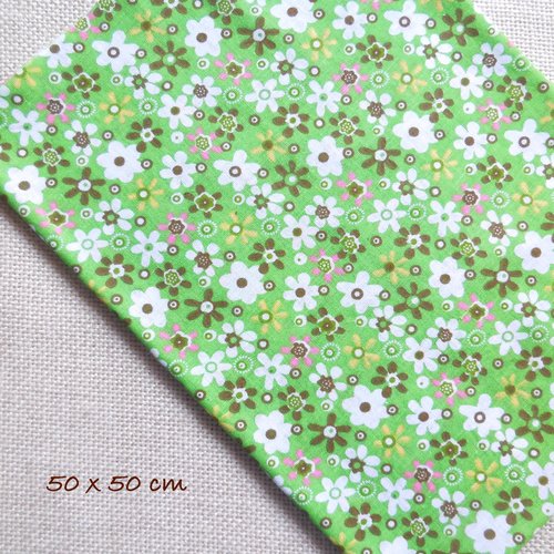1 coupon tissu coton vert - motif fleurs - 50 x 50 cm