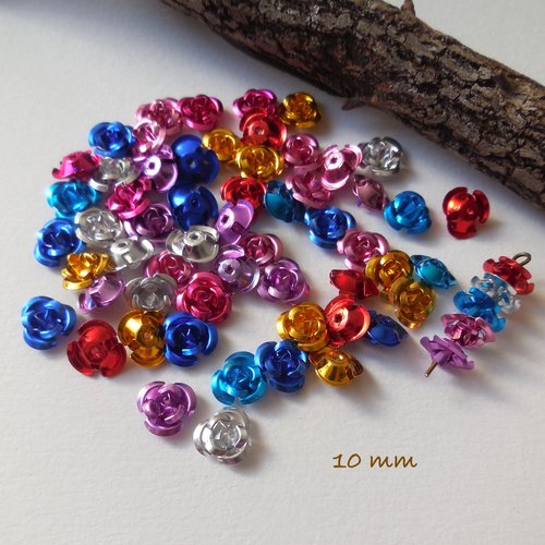 62 perles fleurs aluminium multicolores