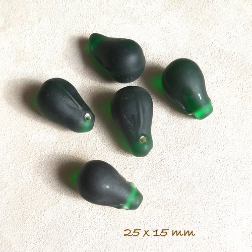 5 perles pâte de verre - forme poire - couleur vert profond