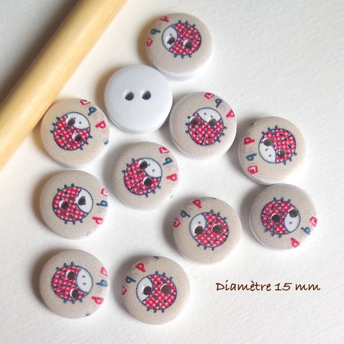 11 boutons ronds bois léger scrapbooking - motif coccinelle
