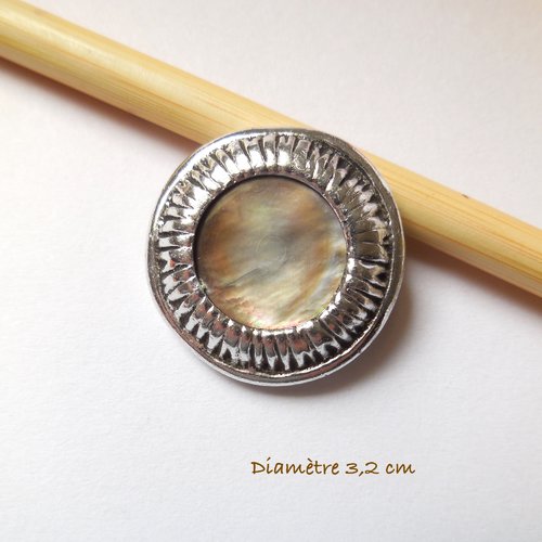 Bouton rond ancien - dos métal breveté sgdg - 32 mm