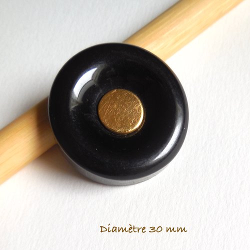 Gros bouton vintage noir et or - 30 mm