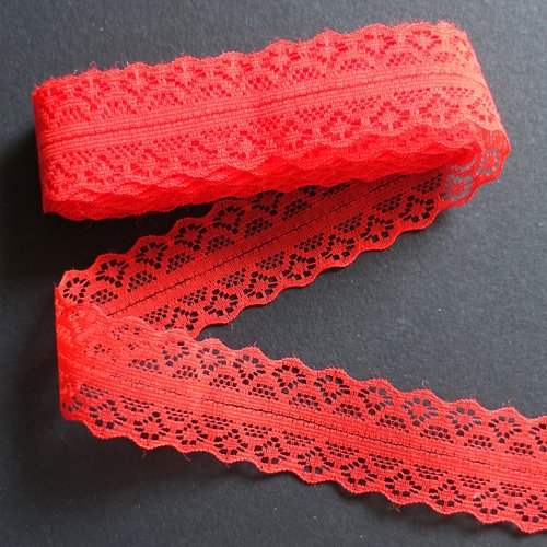 4,68 mètres dentelle polyester rouge