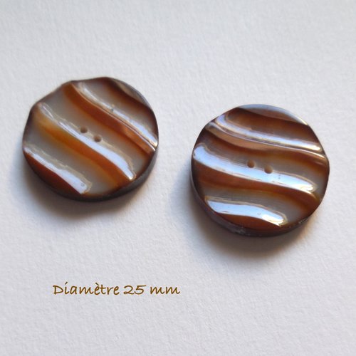 2 boutons vintage en nacre véritable - 25 mm