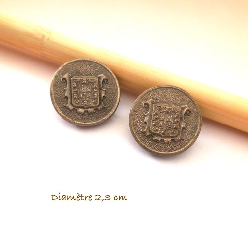 2 boutons ronds - métal motif armoiries - 23 mm