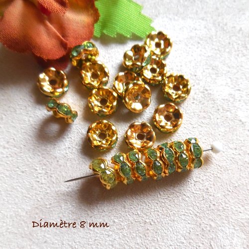21 perles intercalaires rondes - cerclage doré et strass verts - 8 mm