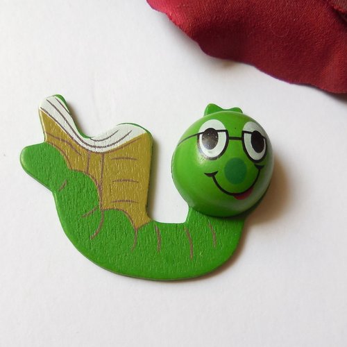 1 cabochon en bois ver de terre