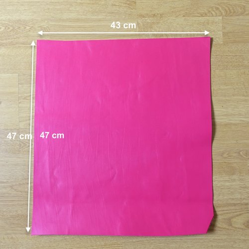 Coupon de cuir véritable de vachette - couleur magenta-fuchsia