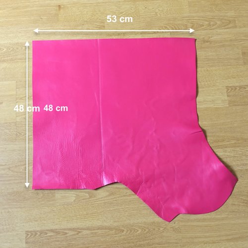 Coupon de cuir véritable de vachette - couleur magenta-fuchsia